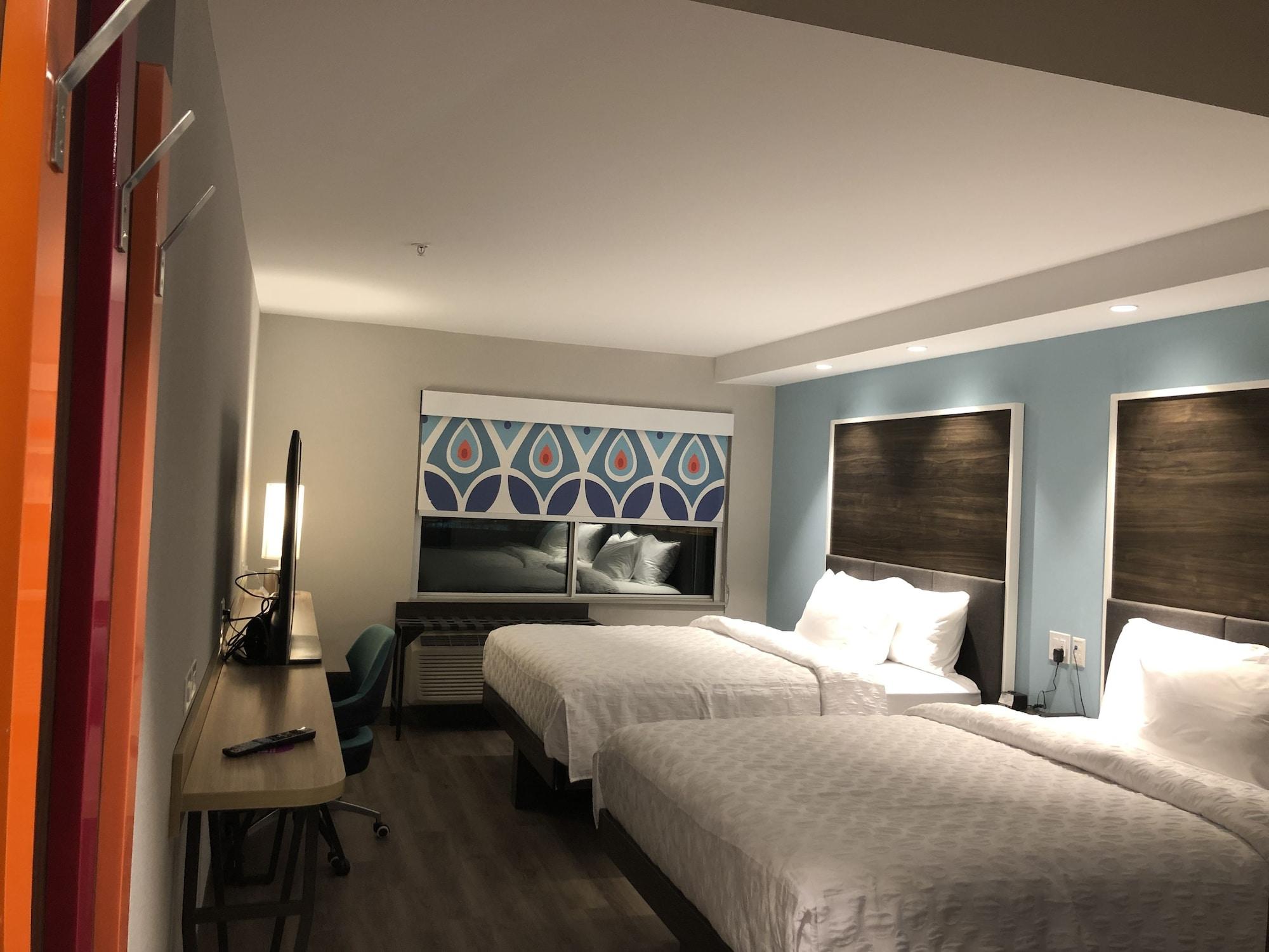 Tru By Hilton Edmonton Windermere Hotell Exteriör bild